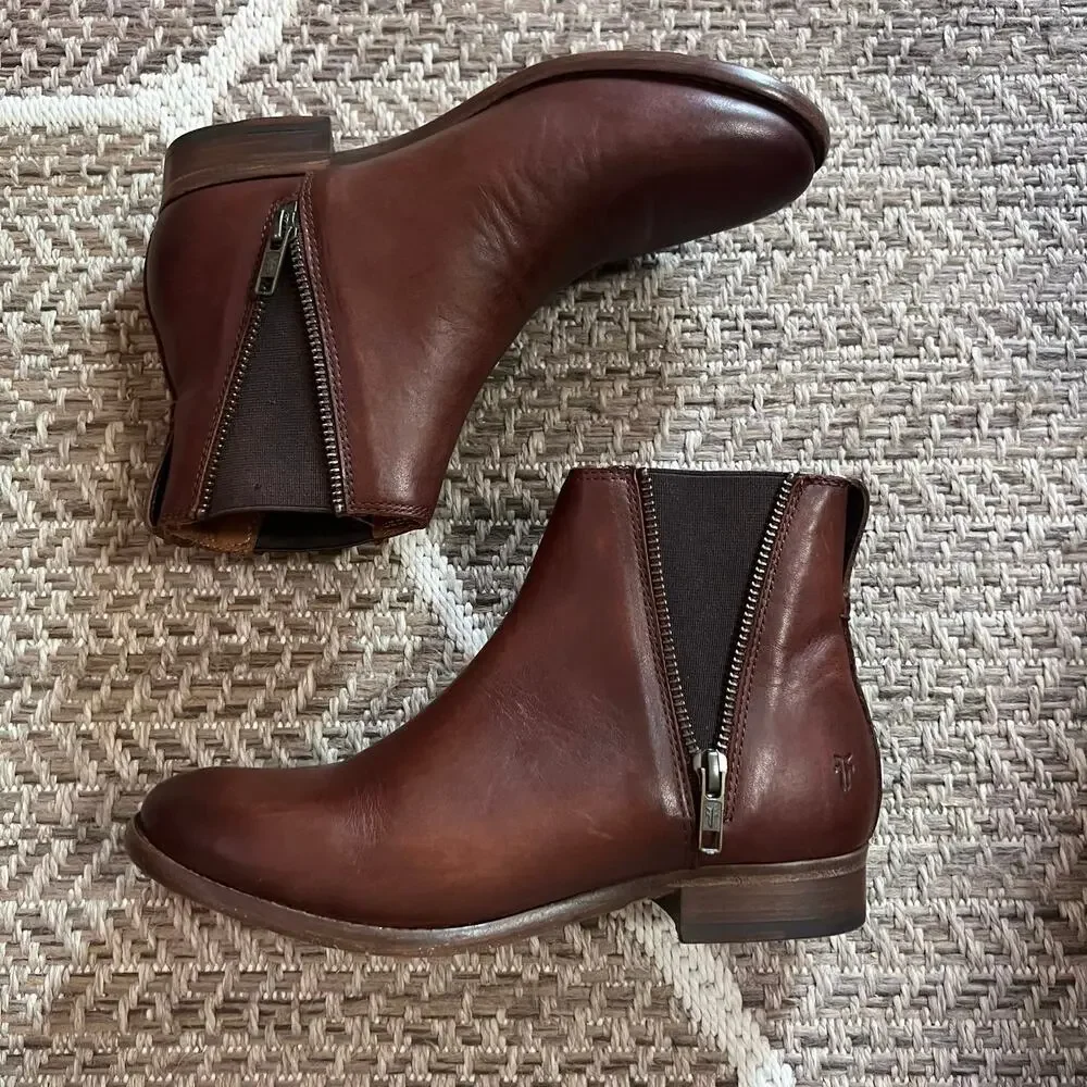 Frye Carly Zippper Chelsea Boot Sz 6.5B